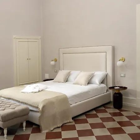 Palazzo Sansonetti * Казарано