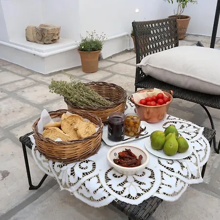 Palazzo Sansonetti Bed & Breakfast 4*