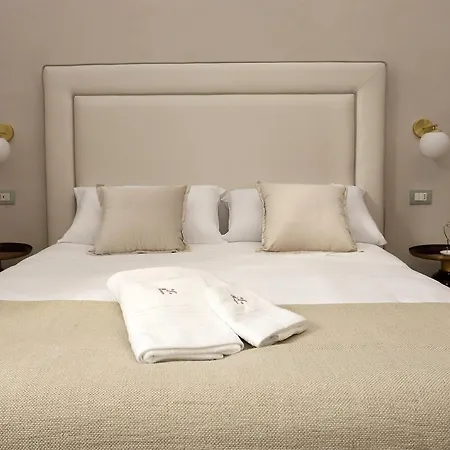 Palazzo Sansonetti Bed & Breakfast *