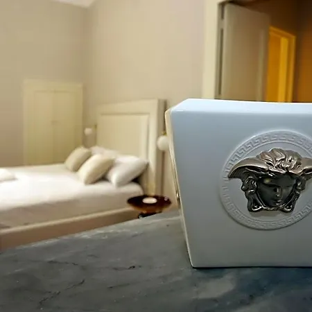 Palazzo Sansonetti Bed & Breakfast 4*