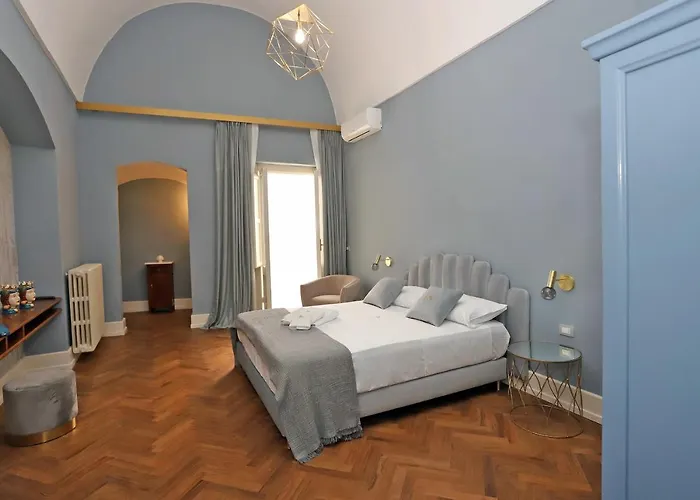 Palazzo Sansonetti Bed & Breakfast 4*